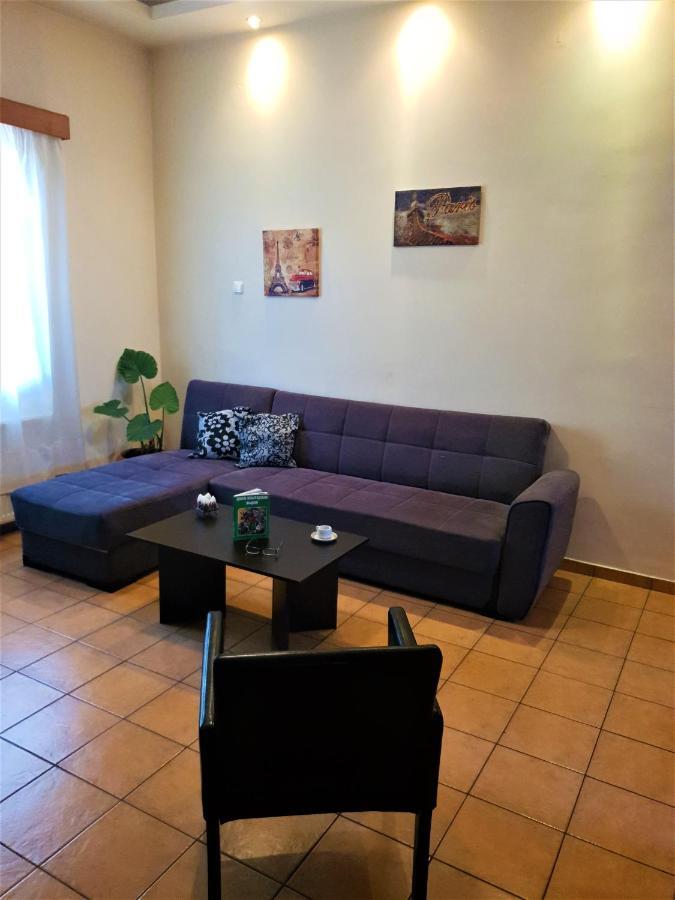 Апартаменты House With Yard Subway 5Min Walk Афины Экстерьер фото